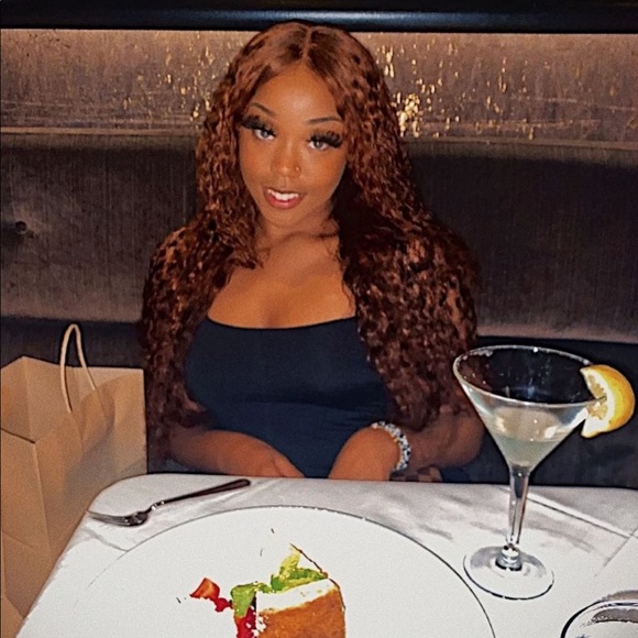 Meet your Posher, Kayla - Picture 1 of 1